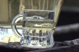 Ministrul Finanţelor le-a făcut cinste cu ţuică omologilor de la Bruxelles