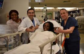 O tânără mamă a născut 6 bebeluși în 9 minute, într-o maternitate din Texas