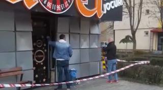 Jaf armat la o sală de jocuri din Piteşti. Alertă în judeţ, atacatorii sunt liberi
