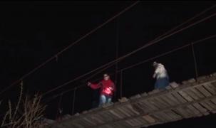 Bărbat din Dâmbovița, mort după ce a căzut de pe o punte pietonală veche de 30 de ani