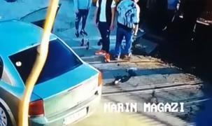 Tineri din Prahova, bătuţi cu pumnii şi picioarele pentru că ar fi făcut praf cu maşina