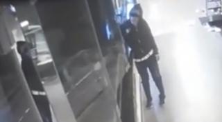 Hoț din Pitești, săltat de la păcănele, după ce jefuise o pizzerie