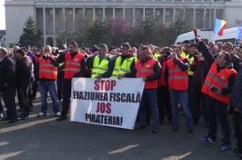 Protestele taximetriștilor schimbă legea. Activitatea Uber si Taxify ar putea fi blocată