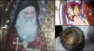 Moaştele Sfinţilor Închisorilor şi icoanele părintelui Iustin Pârvu, filmate izvorând mir (Video)