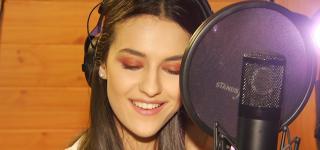 Cel puțin 10.000 de euro, lansarea unui artist. Andreea D, despre secretele unui debut de succes în muzică