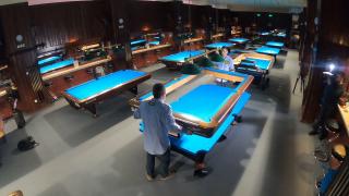 Valentin Butnaru ne arată cum se recondiționează o masă de biliard