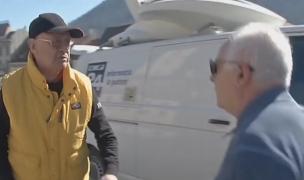 Bărbatul care a provocat bătaia la mitingul pro-PSD, la Brașov, a fugit în mulțime