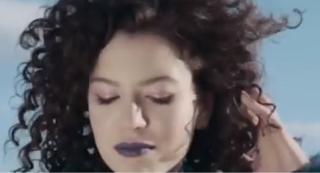 Cleopatra Stratan, schimbare de look pentru noul videoclip, "Pupă-mă"