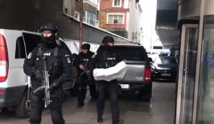 Greșeală de începător a traficanților, în cazul tonei de cocaină descoperite într-o șalupă