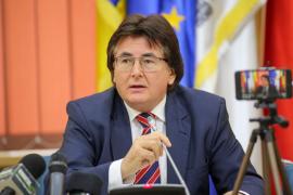 Nicolae Robu, primarul Timișoarei, ar putea avea dosar penal pentru tăierea cablurilor de pe stâlpuri