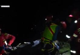 Intervenţie la limită în Arad. Un turist a căzut de pe zidurile Cetăţii Şoimoş (Video)