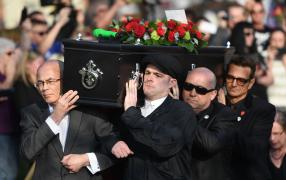 Keith Flint, de la The Prodigy, a fost înmormântat