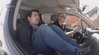 Poziţiile ”confortabile” ale pasagerului unei mașini pot duce la tragedii