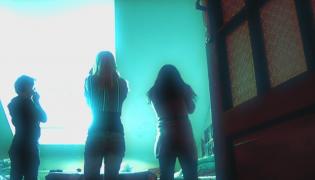 Eleve de liceu exploatate și drogate de afaceriști din Bacău, într-un club clandestin