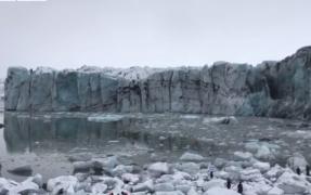 Un ghețar s-a dezintegrat sub privirile turiștilor, în Islanda