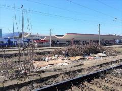 Gările de pe Valea Prahovei care par abandonate și sunt pline de gunoaie