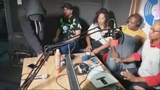 Jaf armat filmat live într-un post de radio din Brazilia (Video)