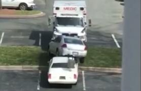 Un bărbat a furat o ambulanță și a făcut prăpăd într-o parcare din Carolina de Nord