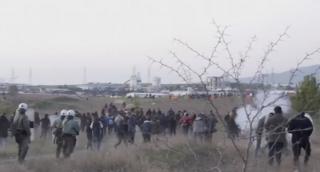 Ciocniri între imigranți și poliția greacă