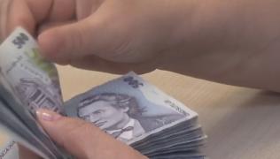 Numărul creditelor e în scădere în România, mai ales cele în Euro