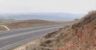 Celebra "Autostradă Muzeu" a început să se surpe, la jumătate de an de la deschidere (Video)