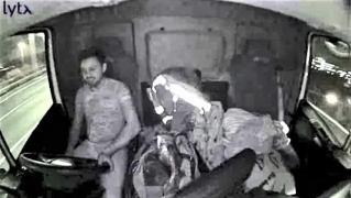 Video din cabina şoferului român de camion care conduce urmărind un show TV, înainte să provoace o tragedie