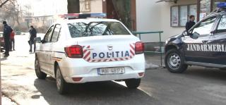 Mama din Bistriţa care a intrat în casa unei femei să fure, cu fetiţele după ea, a rămas fără copii