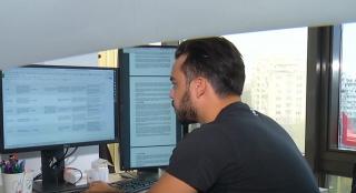 Tinerii români preferă să se angajeze la stat, decât în mediul privat (Video)