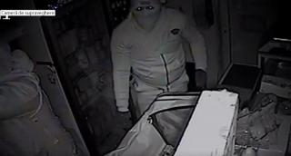 Două spargeri fulger în mai puţin de o lună la un magazin din Galaţi (Video)