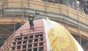 Lucrările la Catedrala Mânturirii Neamului, urgentate în aşteptarea Papei Francisc