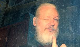 Statele Unite au cerut oficial extrădarea lui Julian Assange