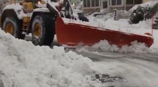 Iarna a revenit în forţă în Statele Unite în mijlocul primăverii, cu peste 500 de accidente rutiere (Video)