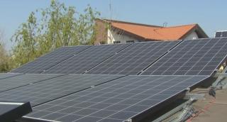 Panourile fotovoltaice pot fi achiziționate pe banii statului de la 1 mai