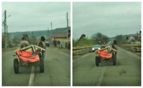 Panică pe şosea, după ce doi cai au pornit într-un galop nebun cu căruţa fără căruţaş, la Bacău (Video)
