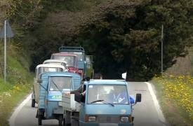 Pasionaţii camioanelor cu trei roţi, 70 de ani de la lansarea primului model Ape (VIdeo)