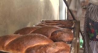 Pregătiri de Paște în Țara Zarandului. Secretul unui cozonac gustos și pufos