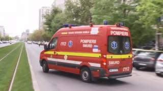 Femeia înjunghiată de fostul iubit în Bucureşti a fost operată şi e în stare stabilă