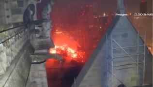 Noi imagini dramatice din interiorul Catedralei Notre-Dame, în timpul incendiului