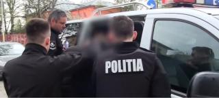 A fost arestat preventiv tânărul care i-a înjunghiat pe cei trei elevi din Vaslui