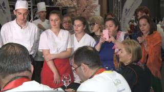Peste 40 de elevi de liceu, concurs gastronomic la Sibiu