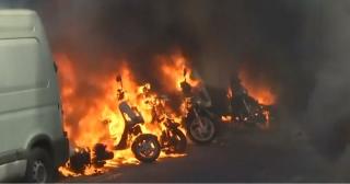 Vestele Galbene, noi violențe la Paris. Protestatarii radicali au distrus vehicule şi magazine