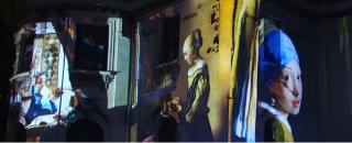 Opere de artă celebre, proiectate direct pe clădiri la Festivalul Spotlight