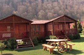 Minivacanța de Paște la poalele Munților Apuseni