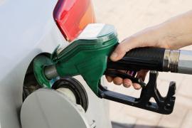 Preţurile la carburanţi au explodat. Analiştii avertizează apariţia unui nou val de scumpiri (Video)