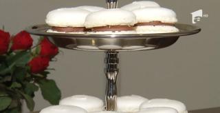 Bătălia deliciilor de Paște. Cum se prepară macarons și tradiționala pască