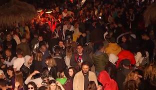 Mii de petrecăreți din toată țara au umplut plaja din Vama Veche