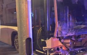 Accident în Timișoara, după ce un șofer a trecut pe culoarea roșie a semaforului