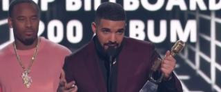 Rapperul canadian Drake este marele câştigător al premiilor Billboard