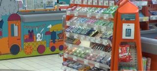 Dulciurile ar putea fi interzise în magazine, lângă casele de marcat