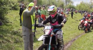 La Hunedoara a început internaţionala de enduro